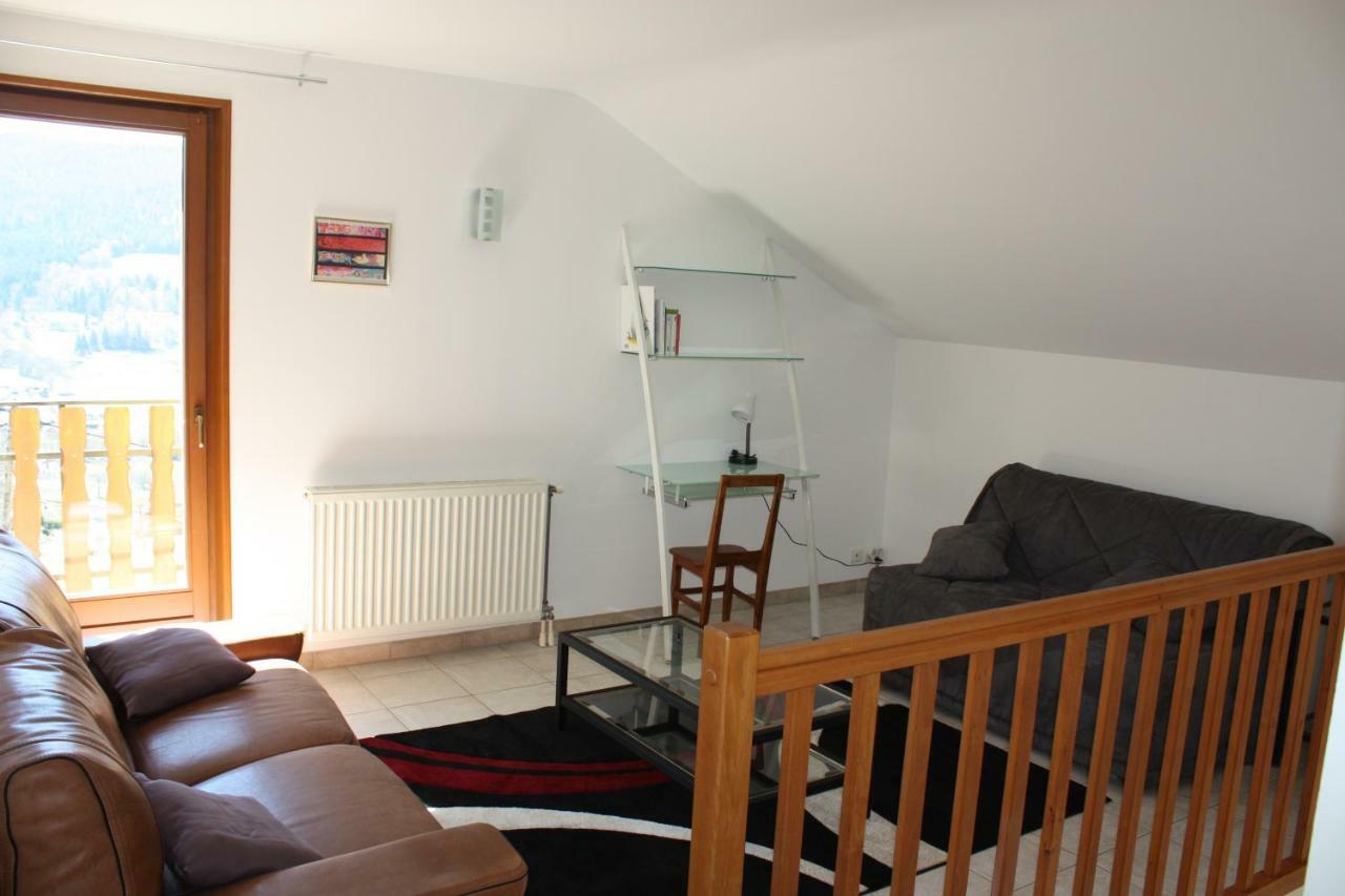 La Maison Jaune Cleurie Extérieur photo